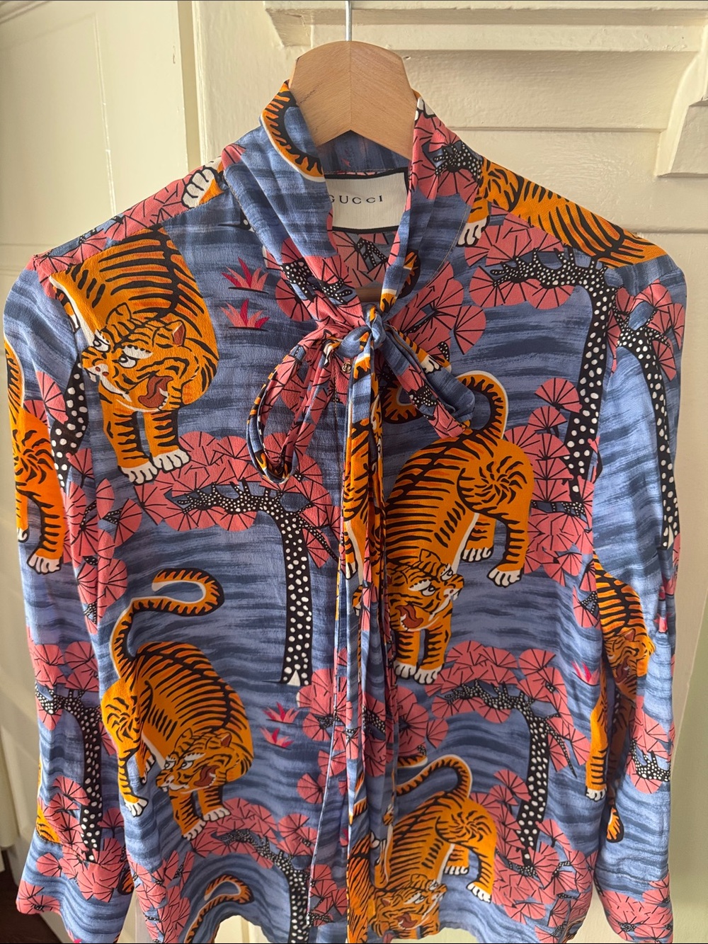 Gucci 
Bengal Printed Silk  Bow Blouse